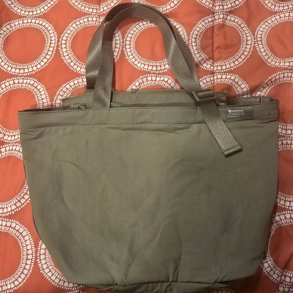 Lululemon Tote In Artifact